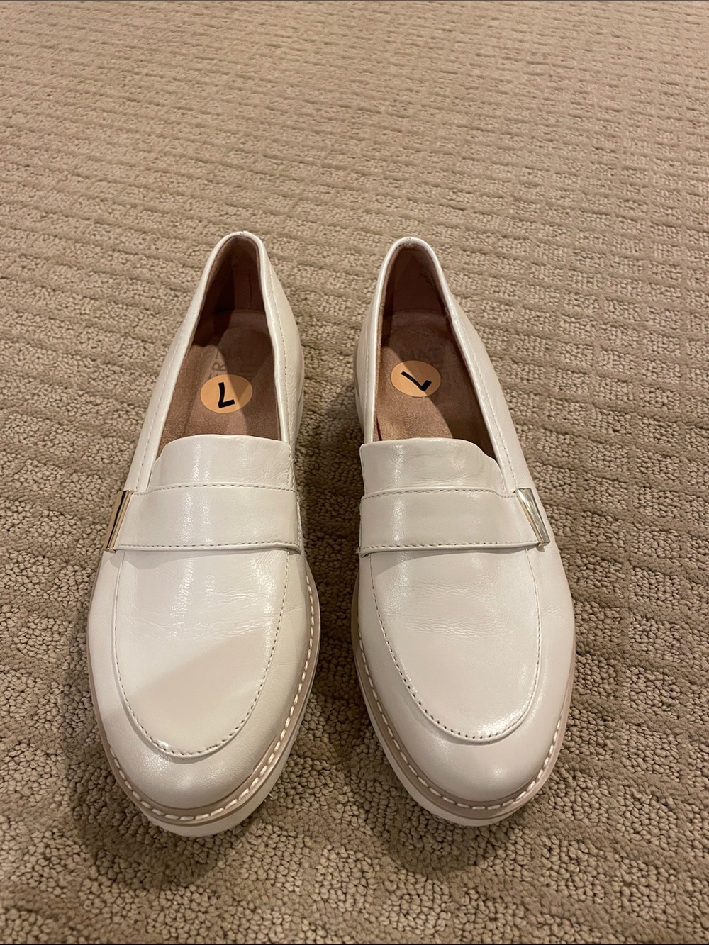 Naturalizer Cream Loafers - Classic Slip-On Style